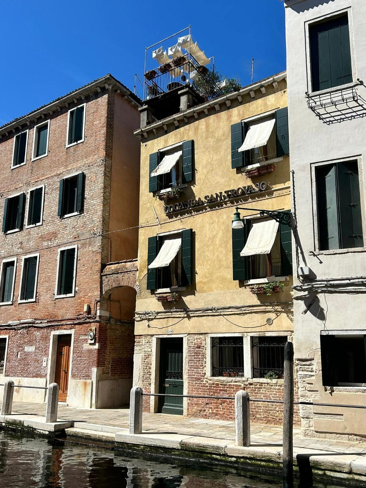 Ca' San Trovaso - 6 Rooms Венеция Экстерьер фото